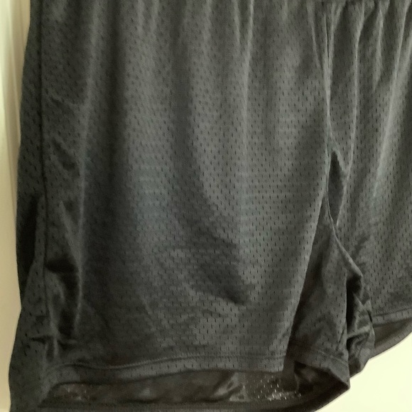 NWOT Champion Men's Mesh Shorts, Size L, Black color - Picture 3 of 13